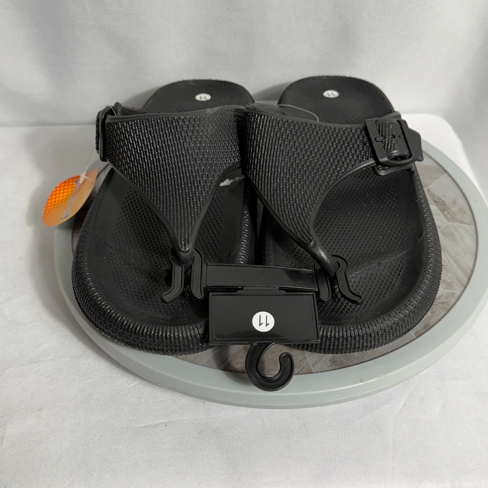 Sole Selection Womens Black EVA Thong Sandals Adjustable Buckle Size 11 New